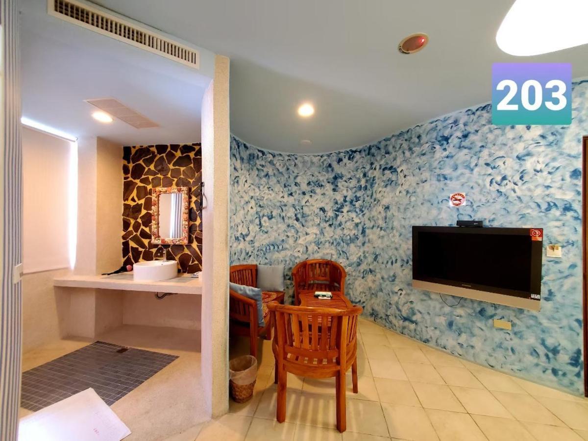 E-Ping Castle Hotel Nanwan Buitenkant foto