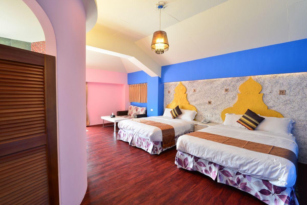 E-Ping Castle Hotel Nanwan Buitenkant foto