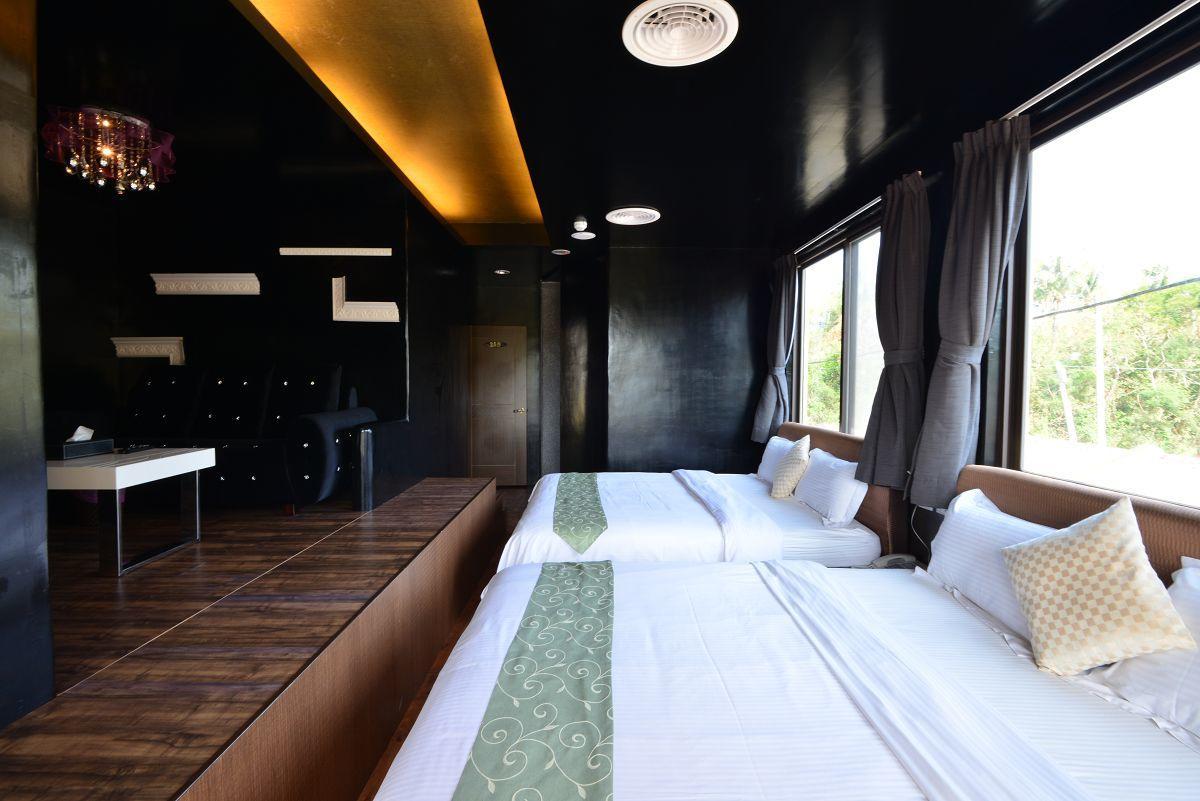 E-Ping Castle Hotel Nanwan Buitenkant foto
